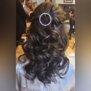 bridesmaid hairstyle